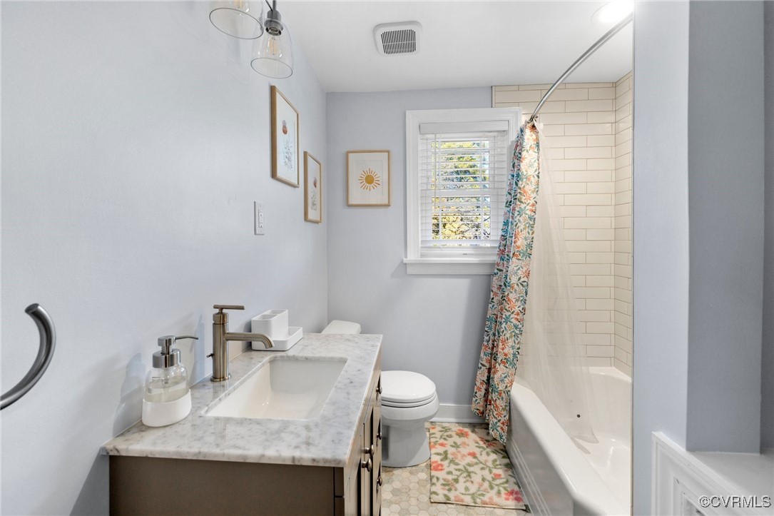 4100 Patterson Avenue Richmond, VA 23221 - Photo 26 of 37 a bathroom with a granite countertop sink and a mirror