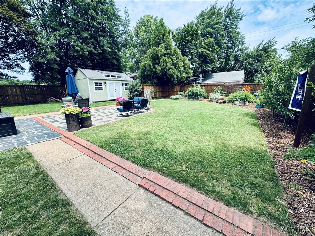 4100 Patterson Avenue Richmond, VA 23221 - Photo 35 of 37 a backyard of a house with seating space