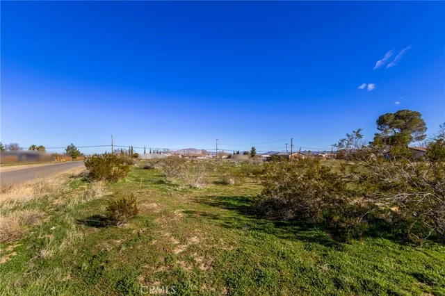 $99,999 | 1 Cholame Road, Victorville, CA 92392