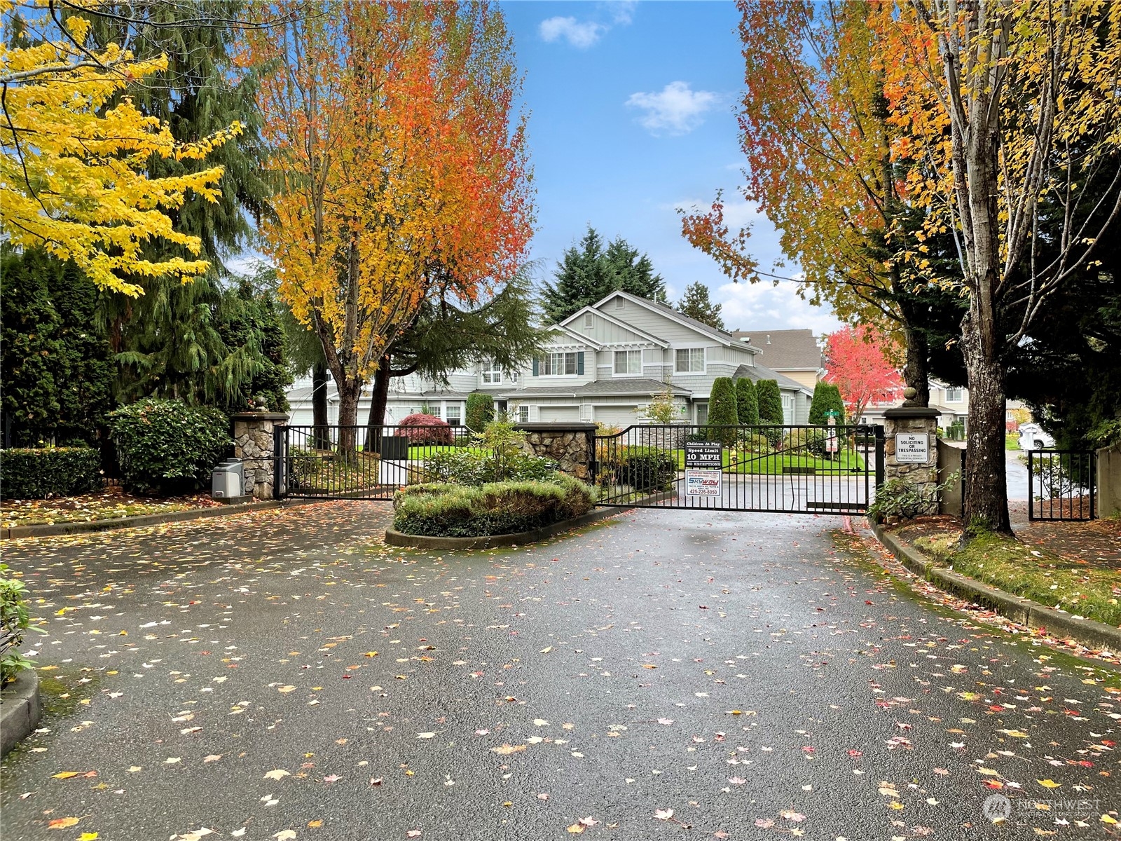 503 Elma Place Northeast Renton, WA 98059 - Photo 3 of 30 Gallery Image 3