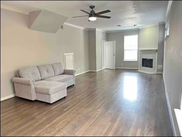 $2,200 | 1516 Park Street, Unit B, Houston, TX 77019