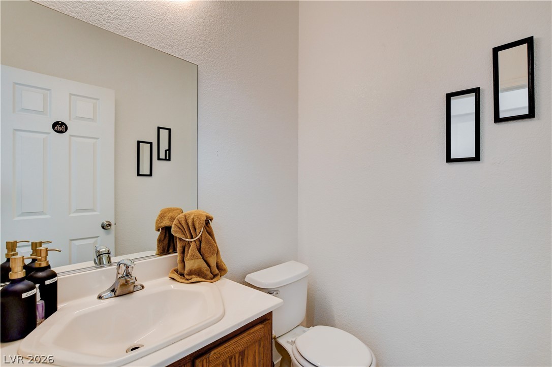 1020 East Rome Boulevard North Las Vegas, NV 89086 - Photo 12 of 29 1/2 Bath