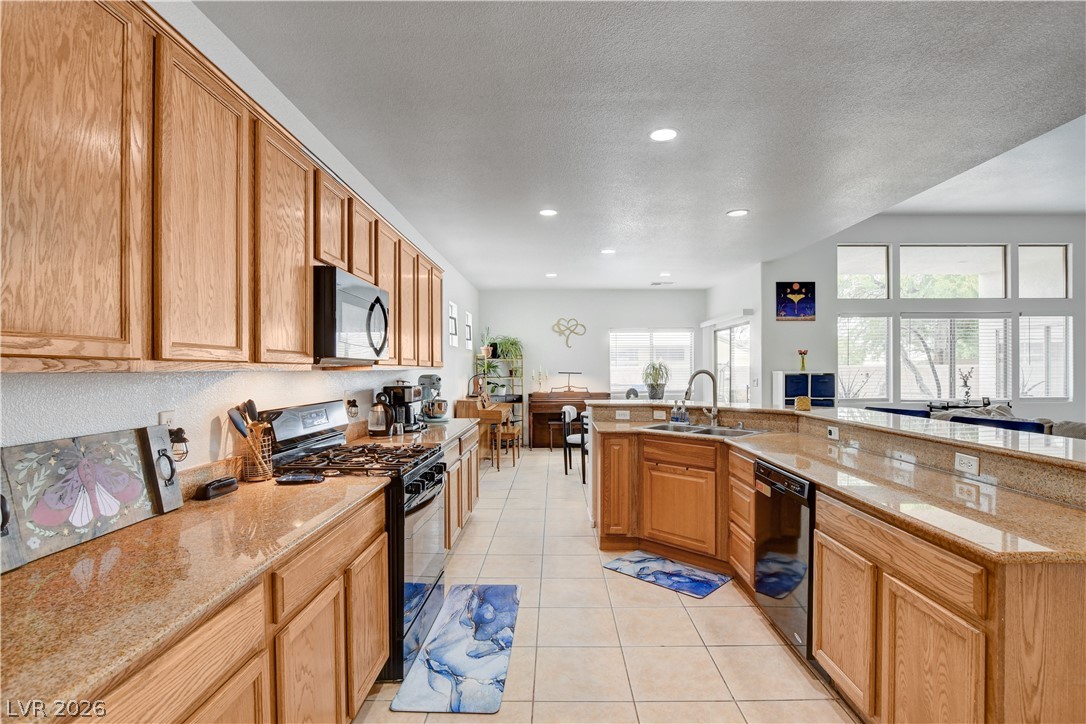 1020 East Rome Boulevard North Las Vegas, NV 89086 - Photo 8 of 29 Kitchen