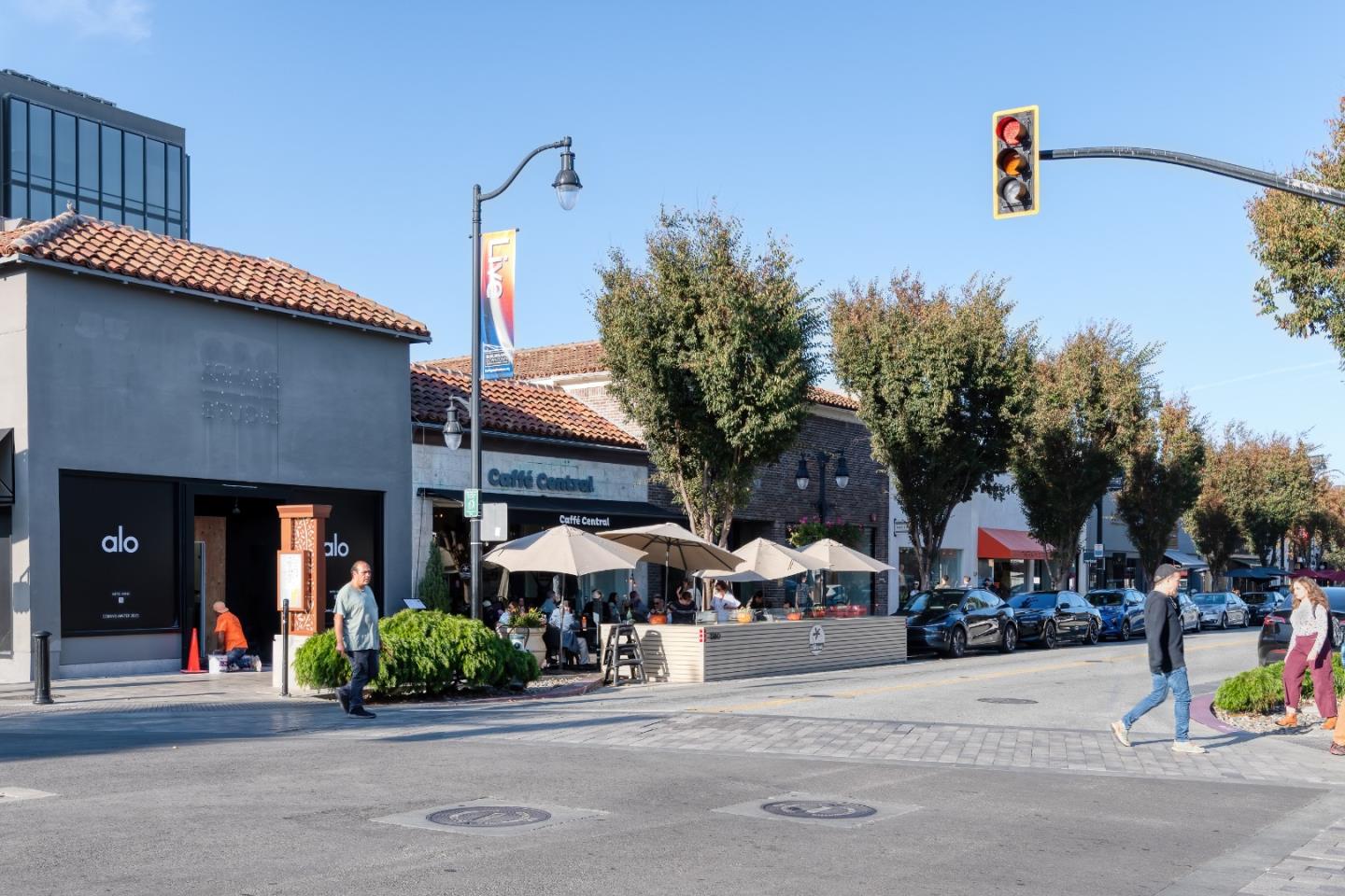 1237 Capuchino Avenue, Unit 7 Burlingame, CA 94010 - Photo 36 of 40 a front view of a building with street view