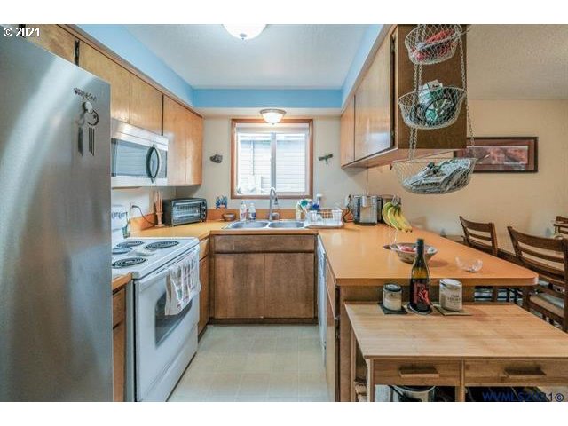 1740 Southwest 16th Avenue Albany, OR 97321 - Photo 8 of 32 Gallery Image 8