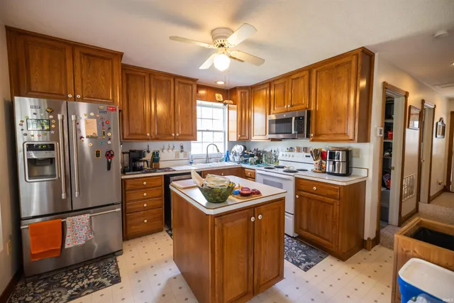 $229,900 | 5711 West Co Road 1070 North, Unit 10 11 12 10 11, Gaston, IN 47342