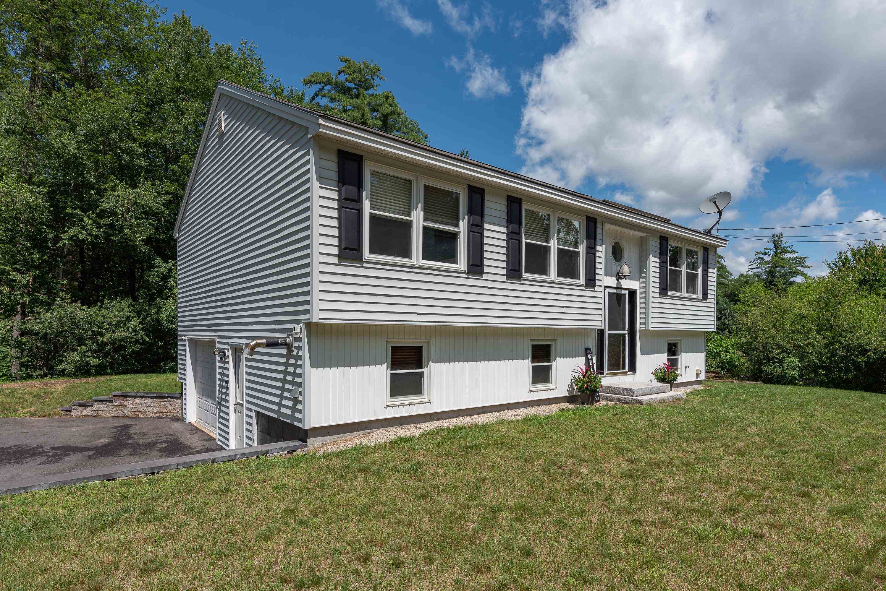 29 Howard Brook Drive Rochester, NH 03867 - Photo 1 of 28