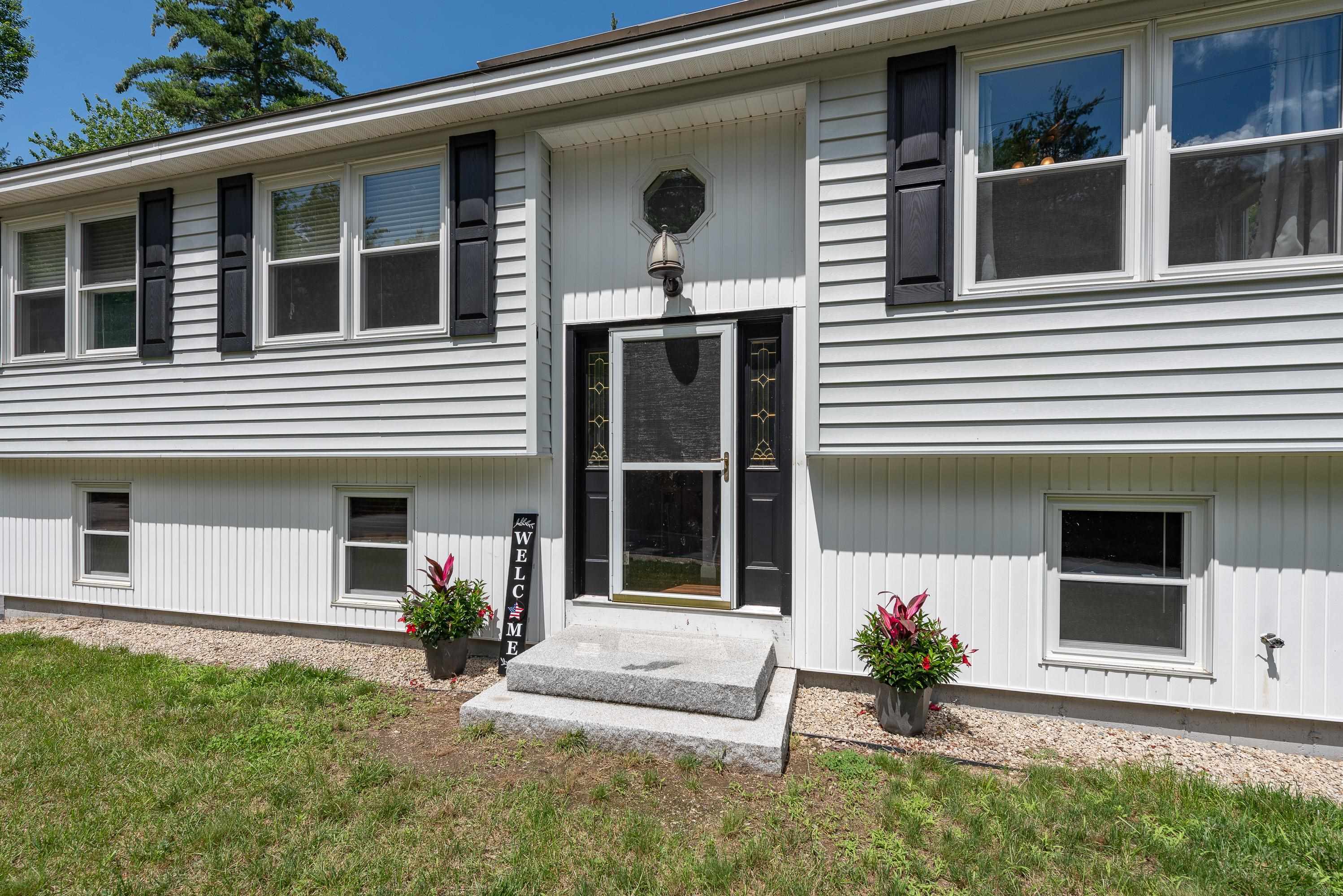 29 Howard Brook Drive Rochester, NH 03867 - Photo 2 of 28