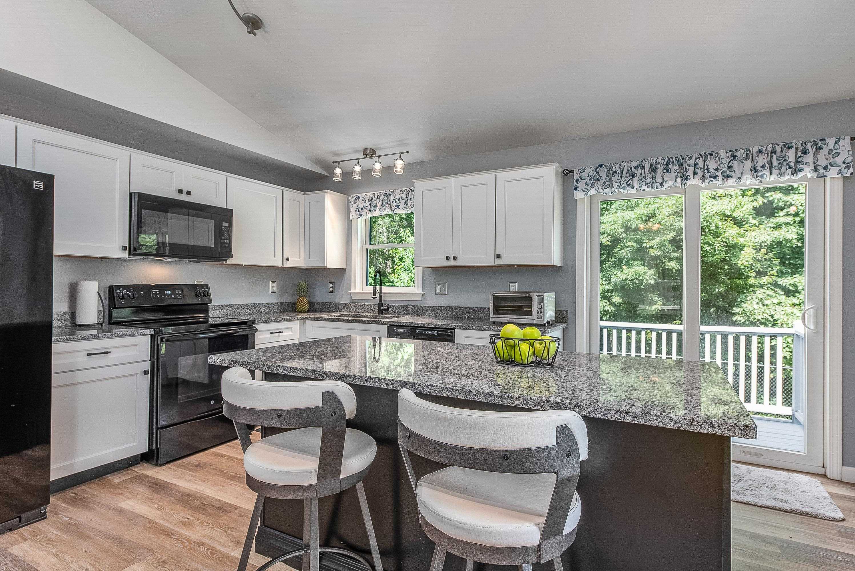 29 Howard Brook Drive Rochester, NH 03867 - Photo 5 of 28