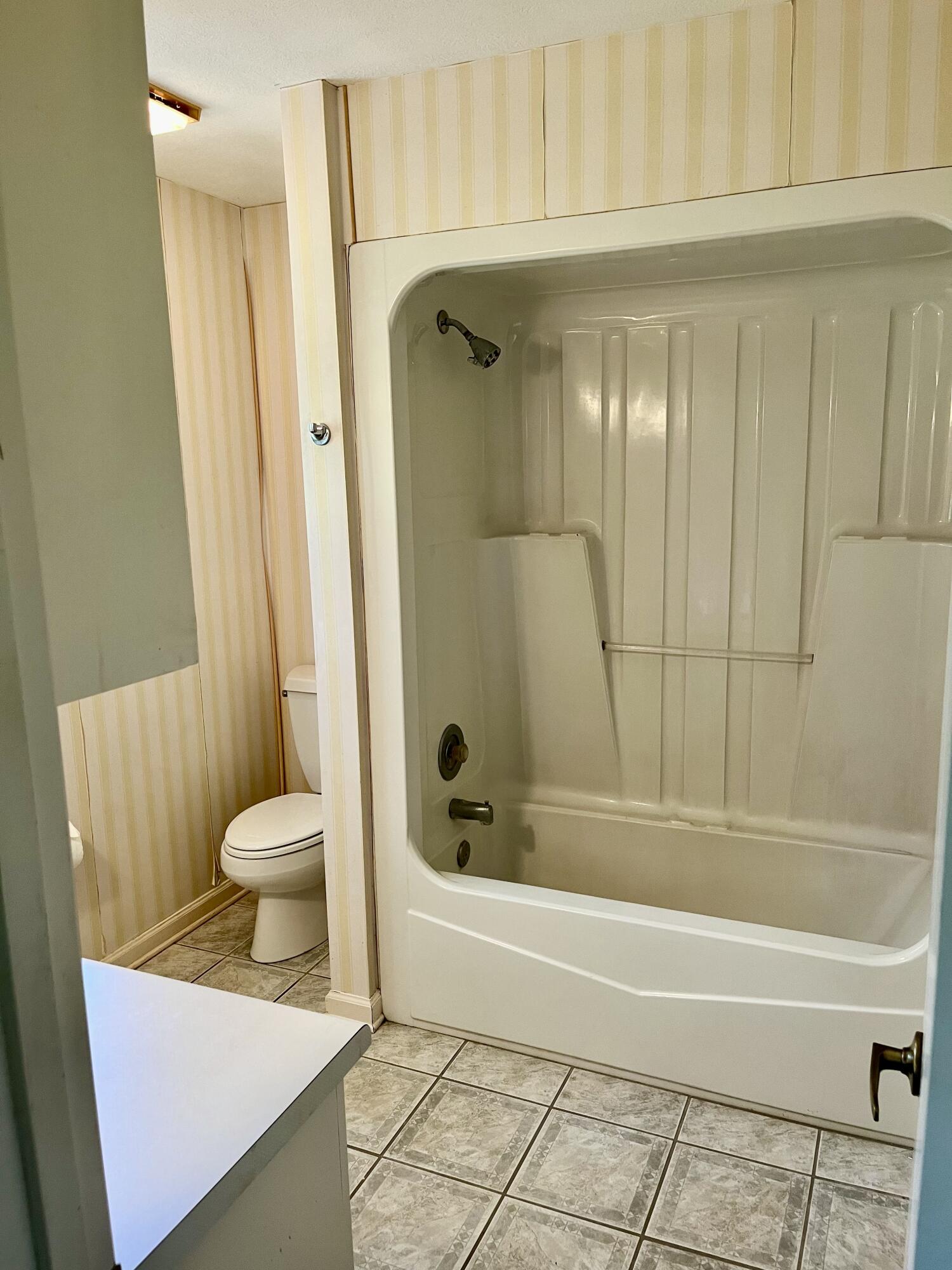 4691 Summit Plantation Road Meggett, SC 29449 - Photo 34 of 46 Upstairs Bath 1