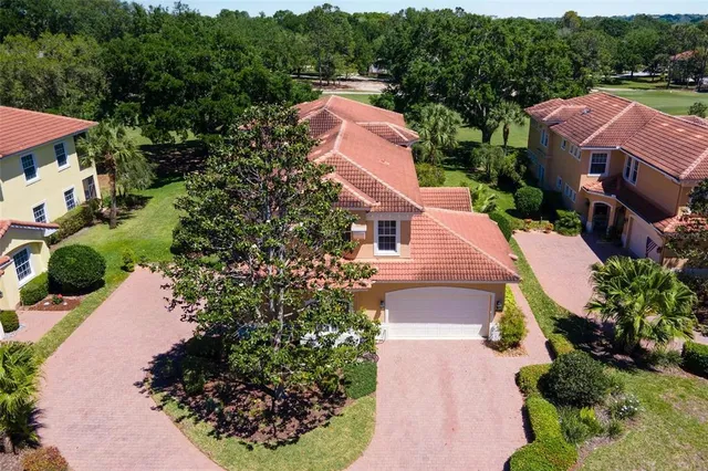 $384,900 | 26142 Avenida Las Colinas, Unit 2B, Howey-in-the-Hills, FL 34737