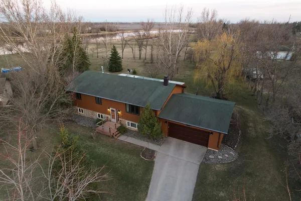 $349,900 | 5606 53rd Avenue North, Harwood, ND 58042