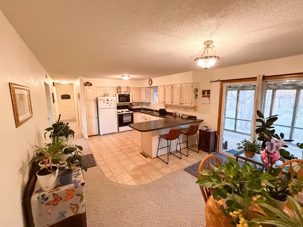 $349,900 | 5606 53rd Avenue North, Harwood, ND 58042