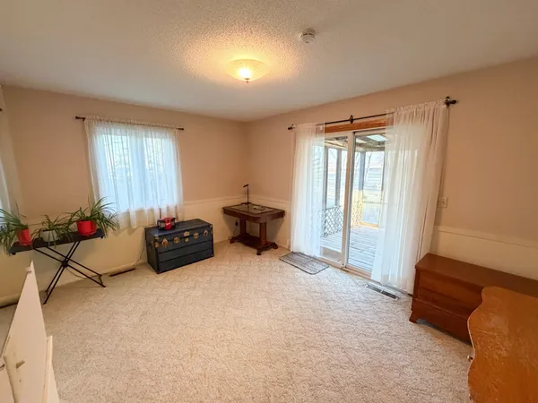 $349,900 | 5606 53rd Avenue North, Harwood, ND 58042