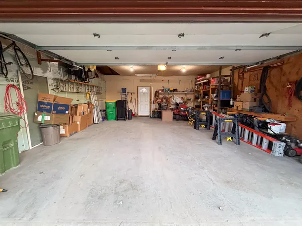 $349,900 | 5606 53rd Avenue North, Harwood, ND 58042