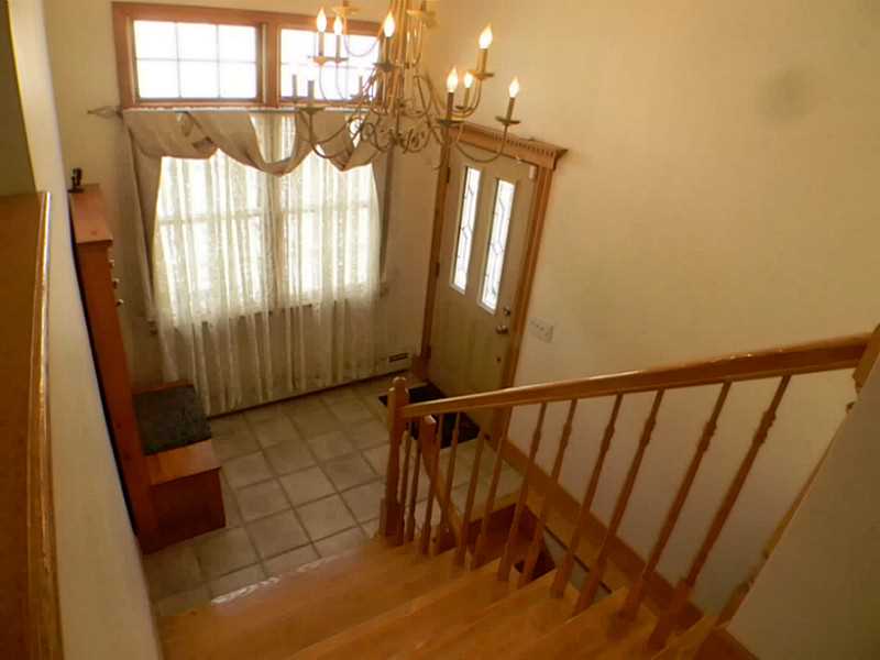10 Howe Street Cumberland, RI 02864 - Photo 2 of 24 Entry.