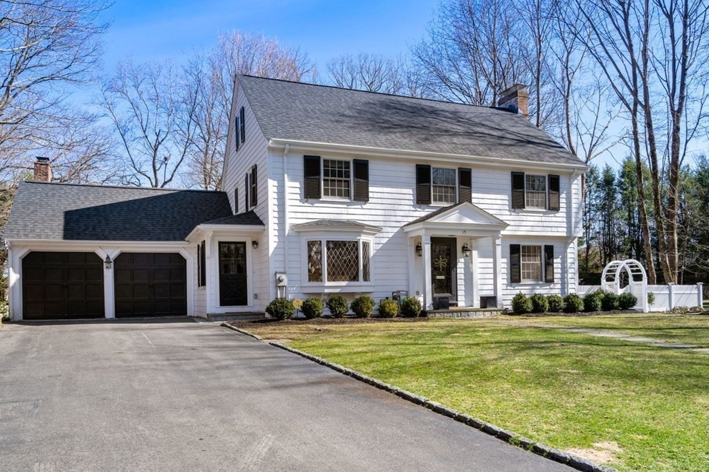 15 Arnold Road Wellesley, MA 02481 - Photo 2 of 29