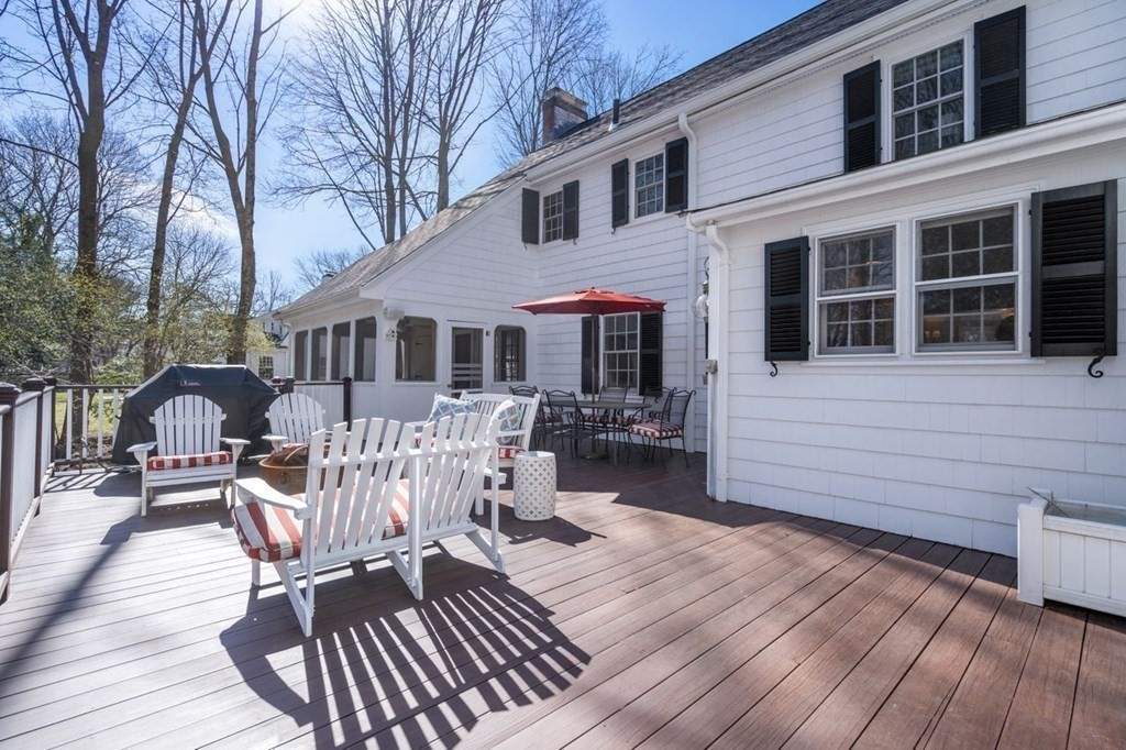 15 Arnold Road Wellesley, MA 02481 - Photo 26 of 29