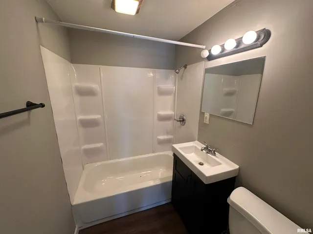 $1,000 | 1807 North Underhill Street, Peoria, IL 61604