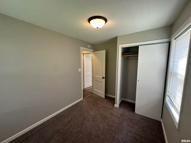 $1,000 | 1807 North Underhill Street, Peoria, IL 61604