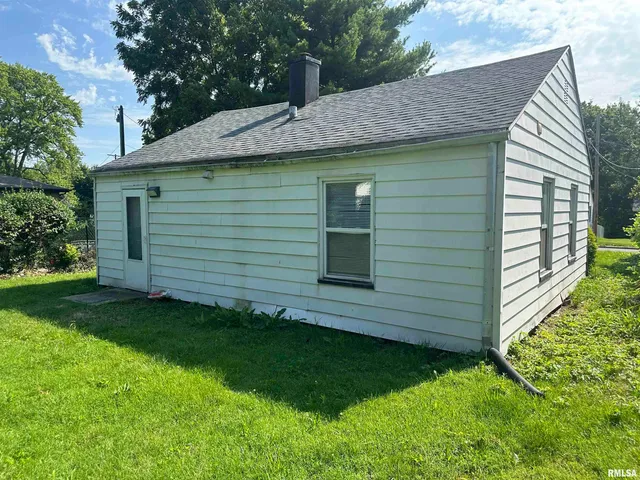 $1,000 | 1807 North Underhill Street, Peoria, IL 61604