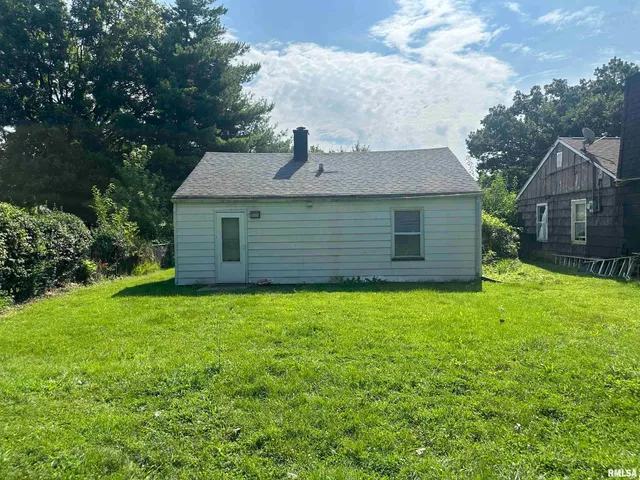 $1,000 | 1807 North Underhill Street, Peoria, IL 61604