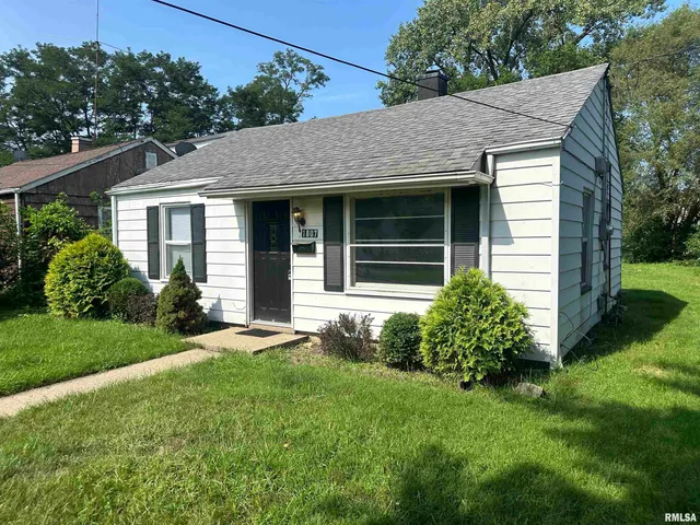 $1,000 | 1807 North Underhill Street, Peoria, IL 61604