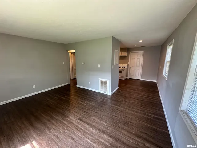 $1,000 | 1807 North Underhill Street, Peoria, IL 61604