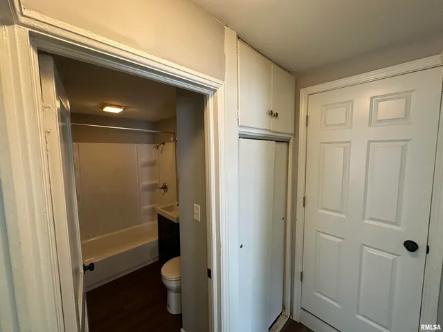 $1,000 | 1807 North Underhill Street, Peoria, IL 61604