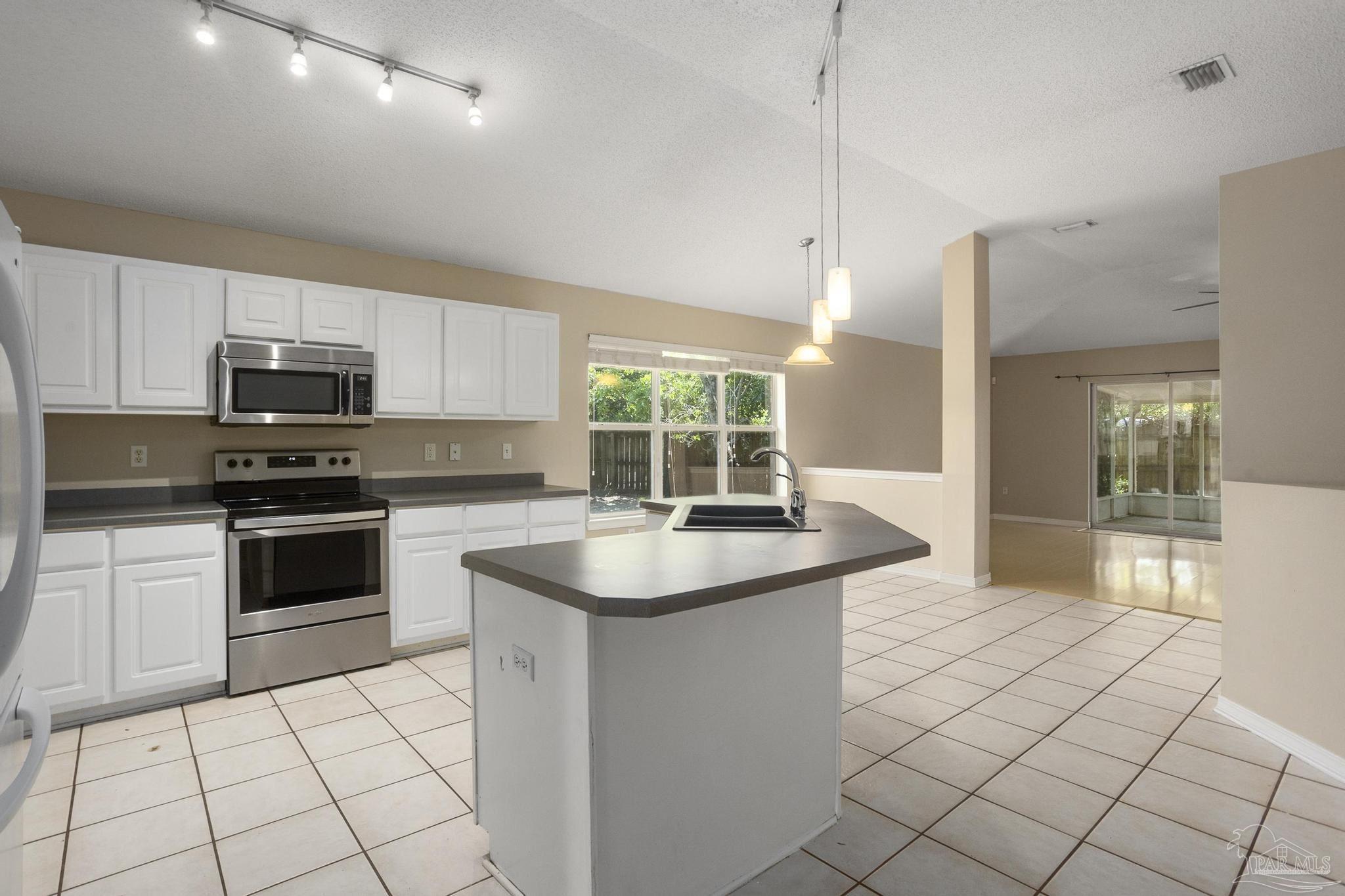 716 Randall Roberts Road Fort Walton Beach, FL 32547 - Photo 17 of 43 Gallery Image 17