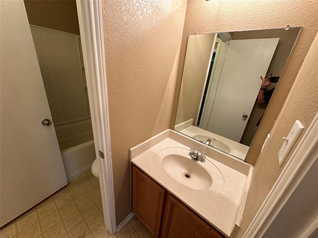 1341 Castle Ridge Road Fort Worth, TX 76140 - Photo 12 of 15 Gallery Image 12