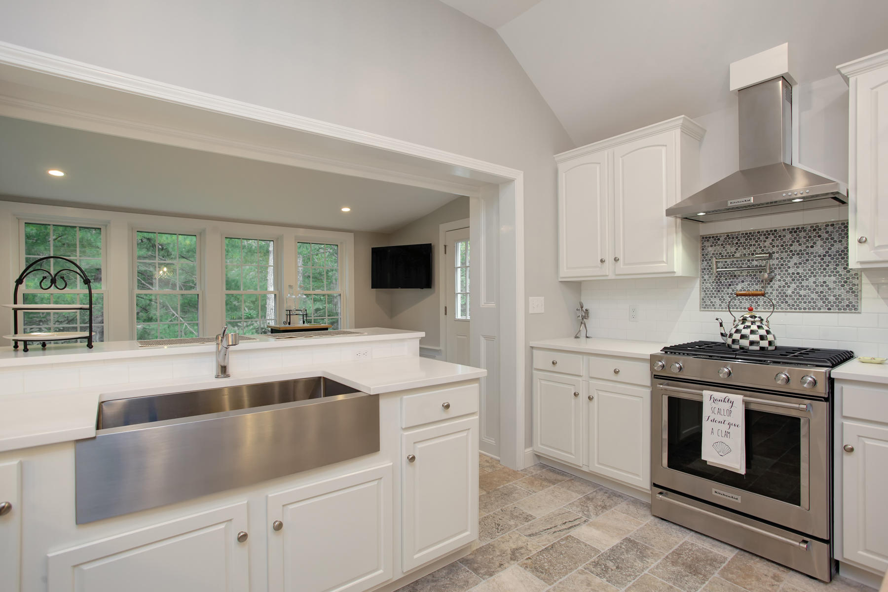 28 Greengate Road Falmouth, MA 02540 - Photo 4 of 48 019_28Greengate_10242018