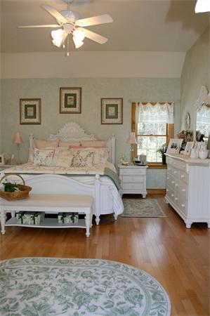 16 Jamie Road Dunstable, MA 01827 - Photo 8 of 20 Gallery Image 8