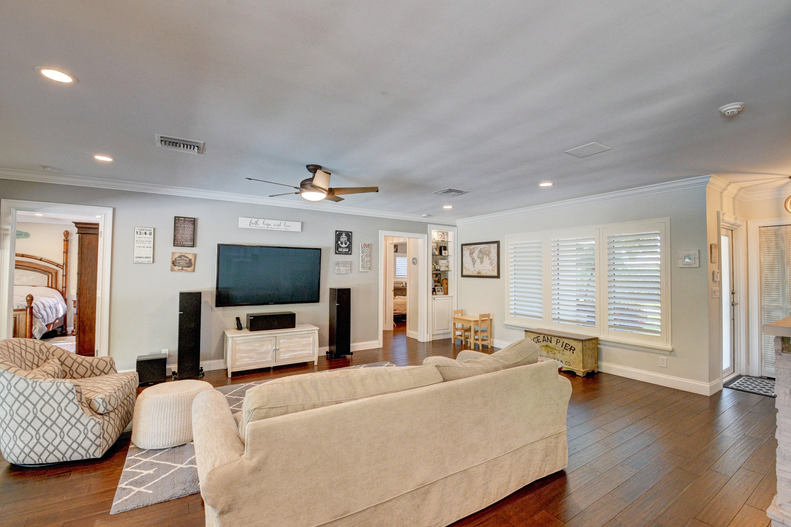 661 Apple Tree Lane Boca Raton, FL 33486 - Photo 10 of 52 Living Room