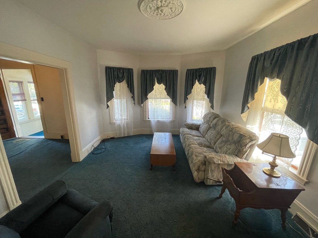 20 Baker Road Everett, MA 02149 - Photo 7 of 41