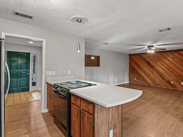 $255,000 | 1049 Longstreet Drive, Tallahassee, FL 32311