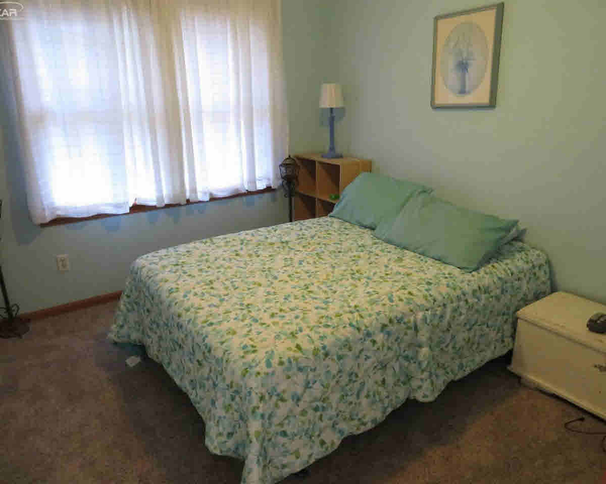 3277 North Henderson Road Davison, MI 48423 - Photo 11 of 29 21315775-10.JPG