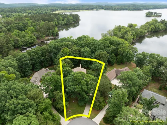 $914,000 | 165 Futrell Landing, New London, NC 28127