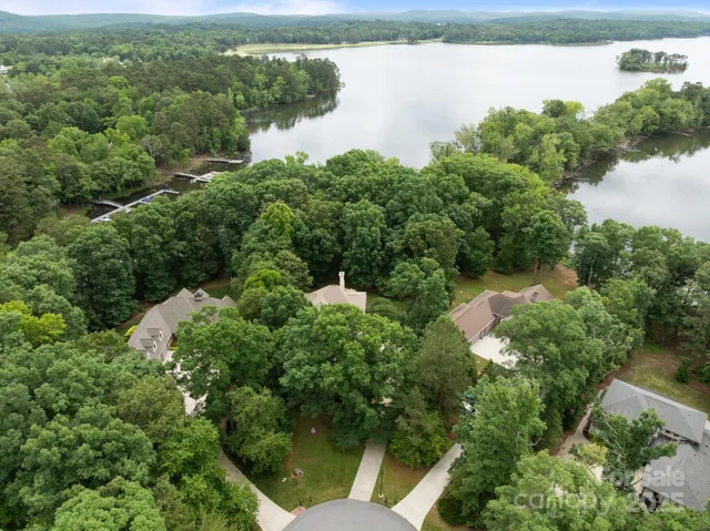 $915,000 | 165 Futrell Landing, New London, NC 28127