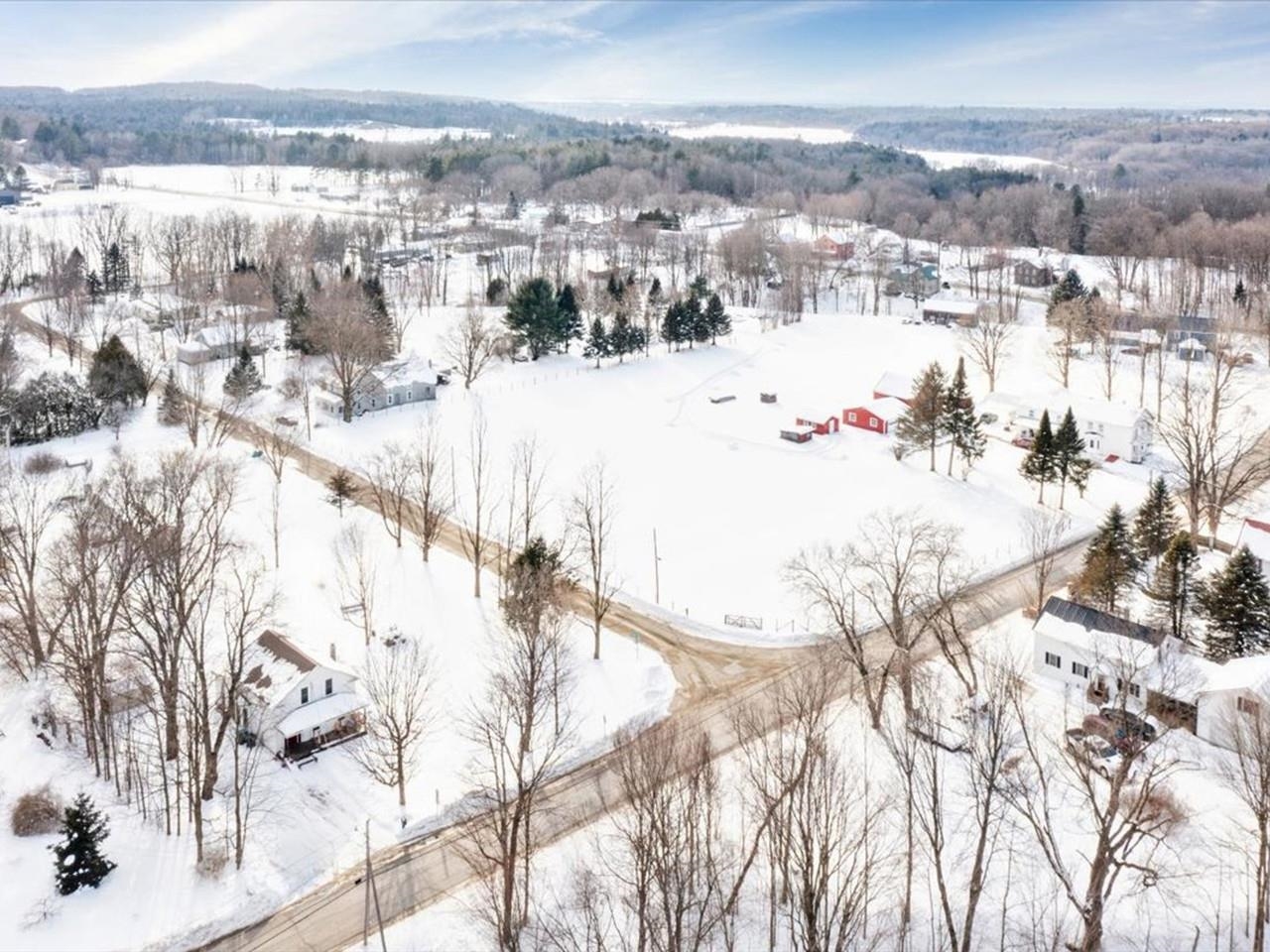 178 Brosseau Road Highgate, VT 05459 - Photo 5 of 38