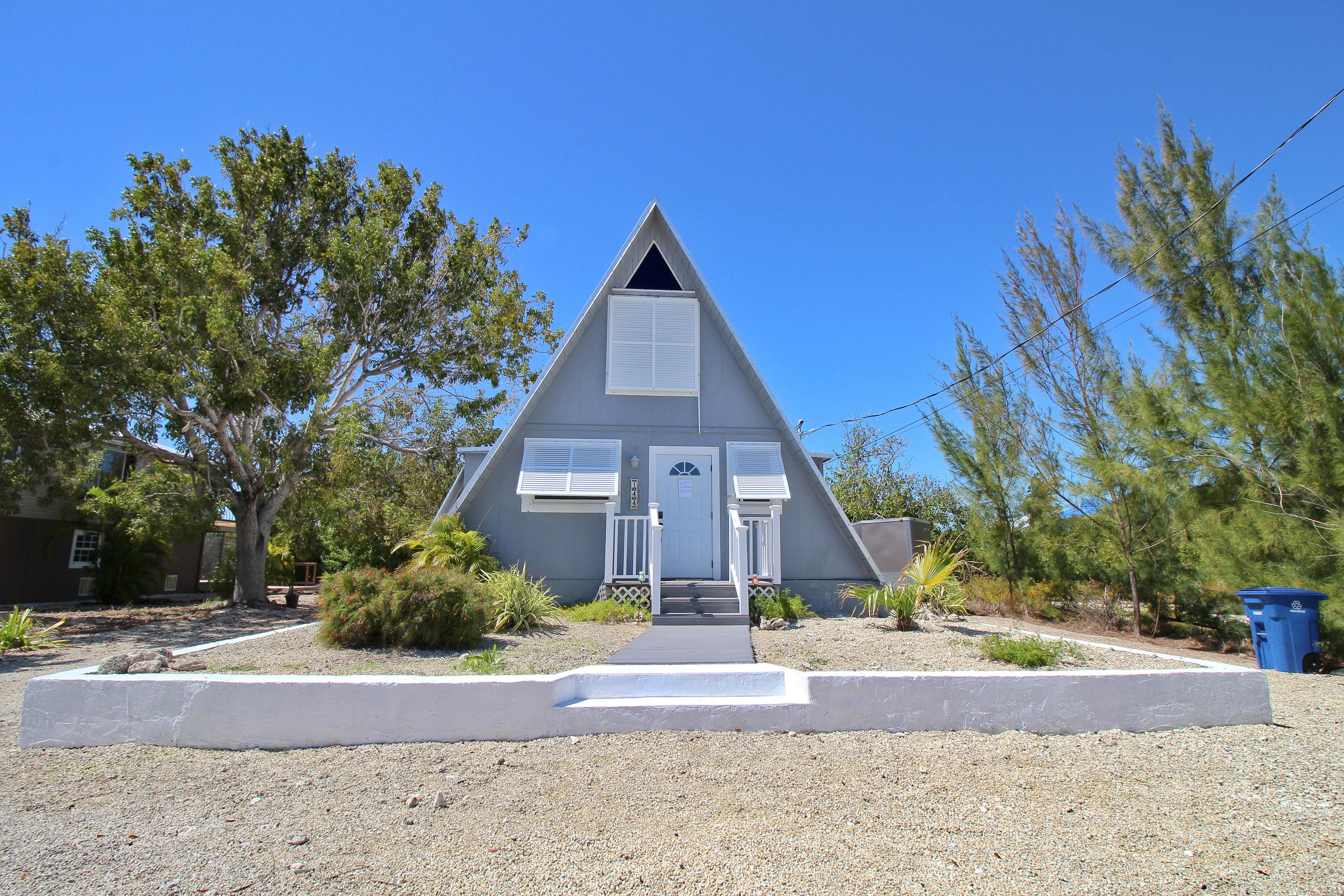 144 Lobstertail Road Big Pine Key, FL 33043 - Photo 15 of 62 Front