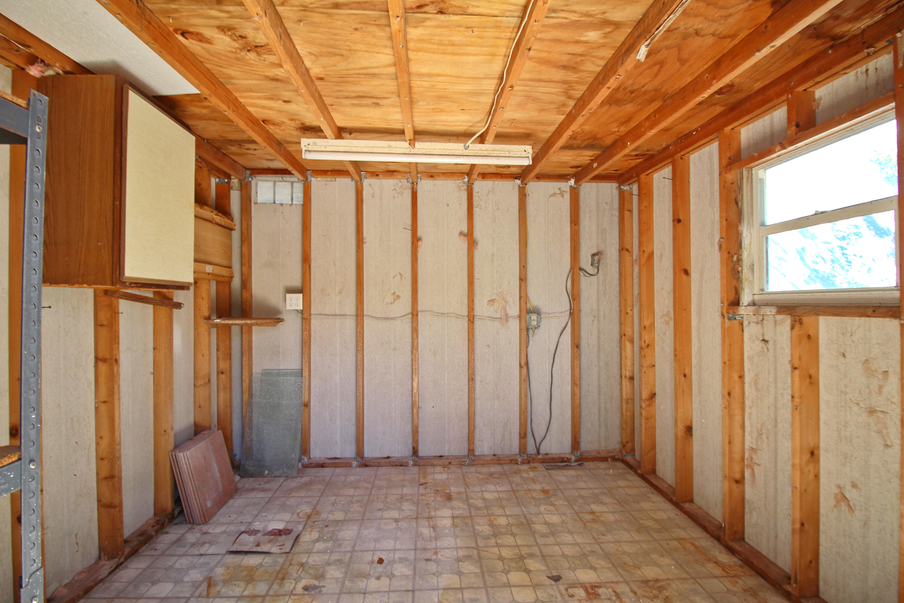 144 Lobstertail Road Big Pine Key, FL 33043 - Photo 30 of 62 Accessory Shed