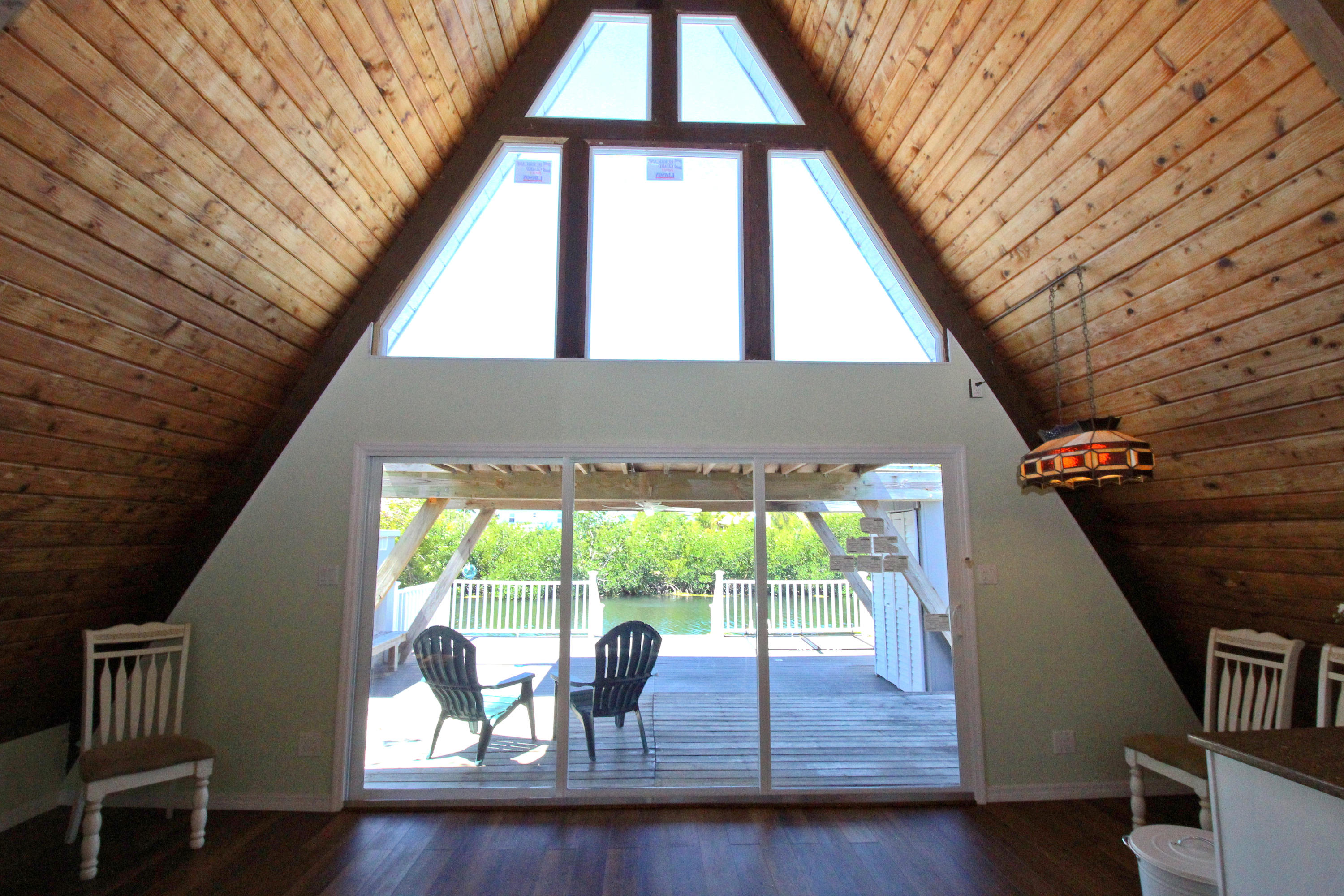 144 Lobstertail Road Big Pine Key, FL 33043 - Photo 35 of 62 Living Room