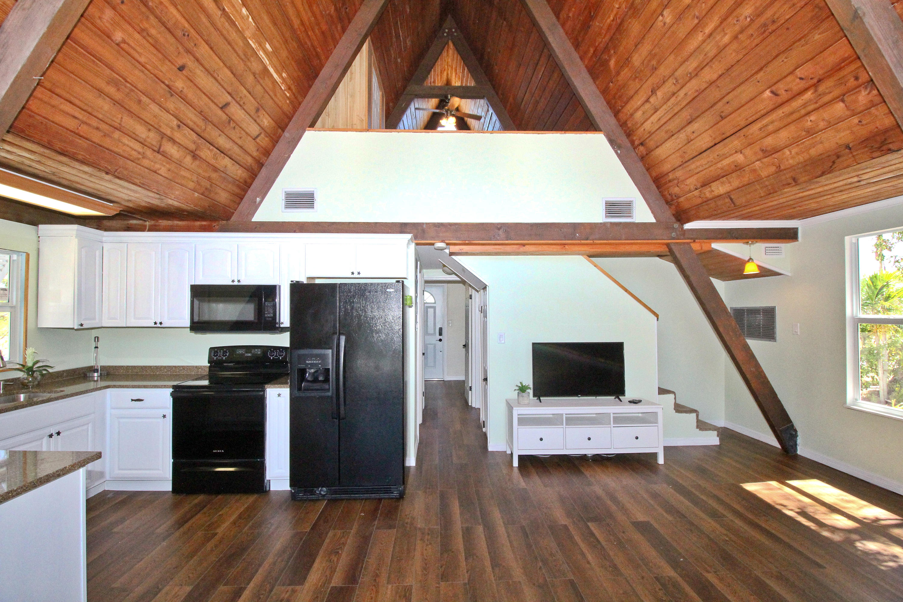 144 Lobstertail Road Big Pine Key, FL 33043 - Photo 42 of 62 Kitchen & Living