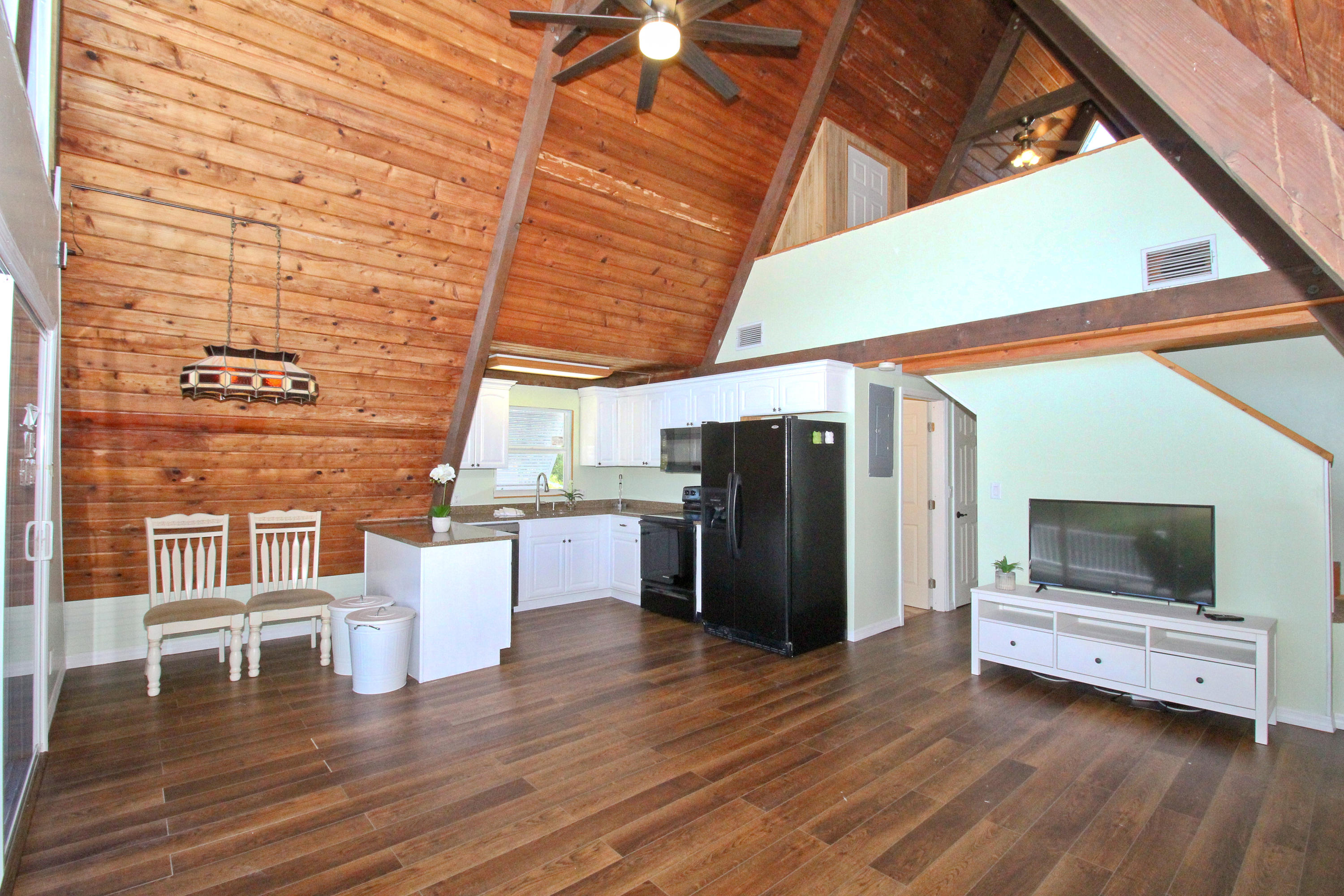144 Lobstertail Road Big Pine Key, FL 33043 - Photo 7 of 62 Kitchen & Dining