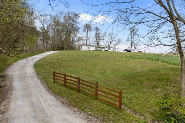 $349,900 | 1644 West Blue Creek Road, Waverly, TN 37185