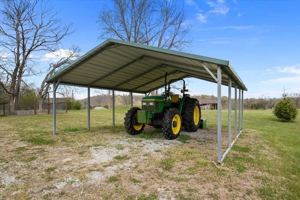 $349,900 | 1644 West Blue Creek Road, Waverly, TN 37185