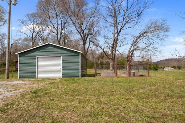 $349,900 | 1644 West Blue Creek Road, Waverly, TN 37185