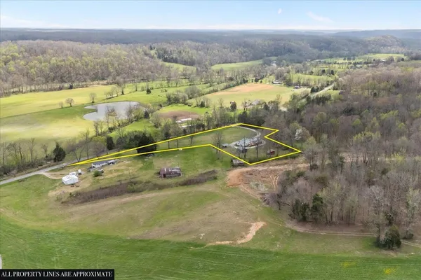 $349,900 | 1644 West Blue Creek Road, Waverly, TN 37185