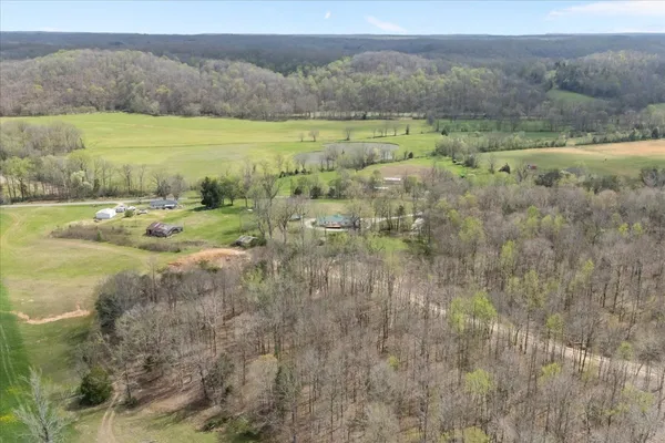 $349,900 | 1644 West Blue Creek Road, Waverly, TN 37185